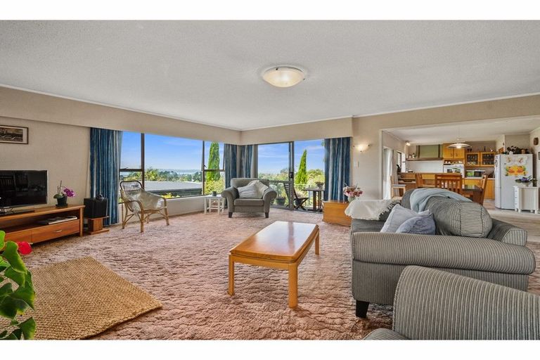 Photo of property in 24 Widmore Drive, Massey, Auckland, 0614