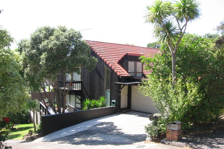 Photo of property in 29 Eastcliffe Road, Castor Bay, Auckland, 0620