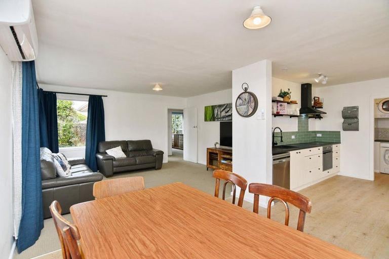 Photo of property in 187 Burwood Road, Burwood, Christchurch, 8083