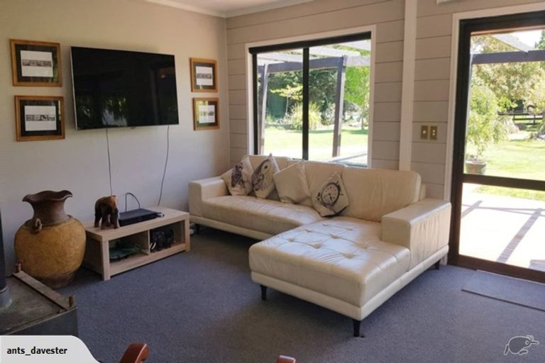 Photo of property in 327 Thwaites Road, Hororata, Darfield, 7572