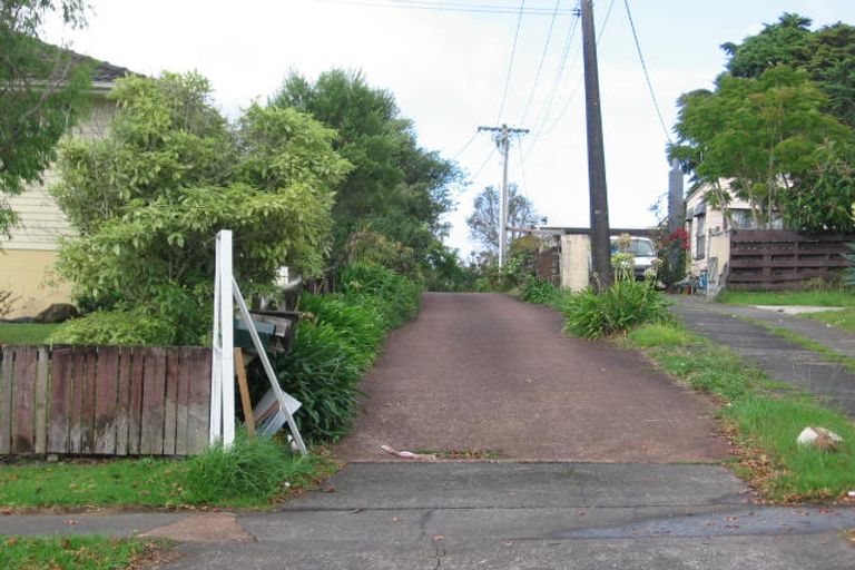 Photo of property in 66f Woodglen Road, Glen Eden, Auckland, 0602