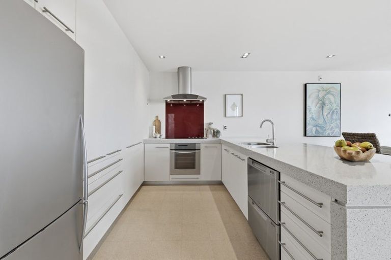 Photo of property in 12/72e Devonport Road, Tauranga, 3110