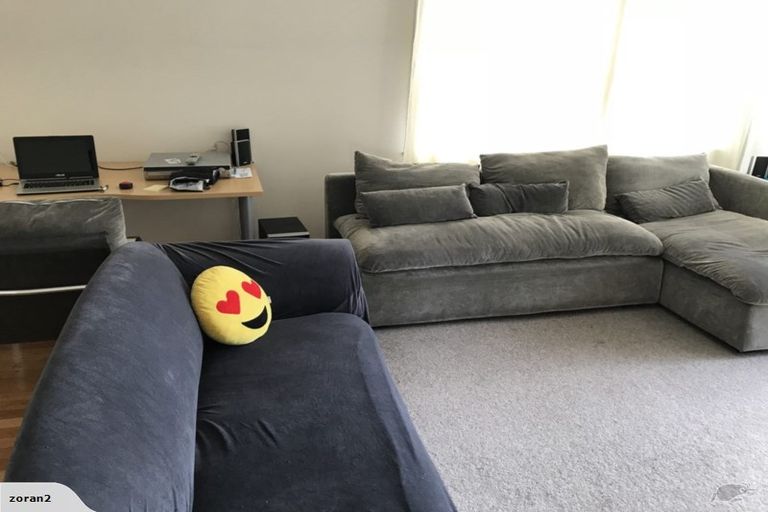 Photo of property in 14 Yeovil Road, Te Atatu Peninsula, Auckland, 0610