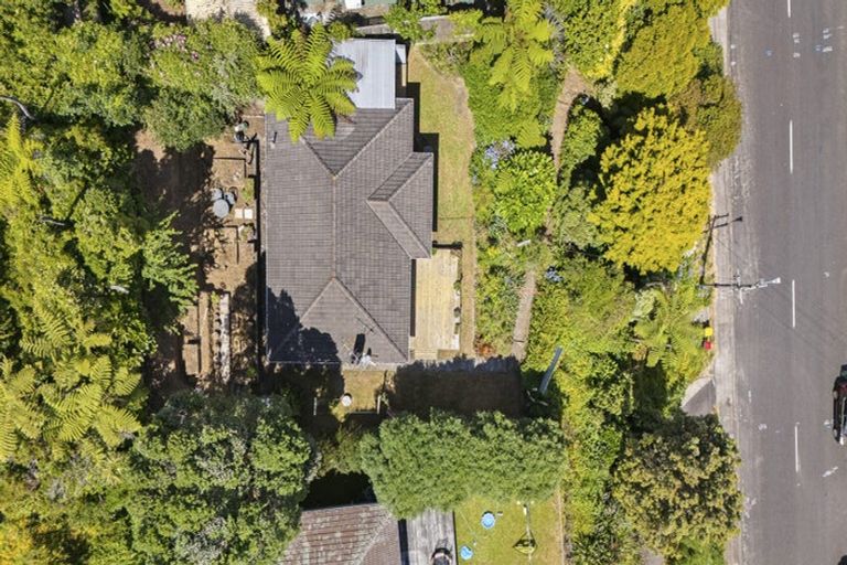 Photo of property in 35 Queens Road, Glen Avon, New Plymouth, 4312