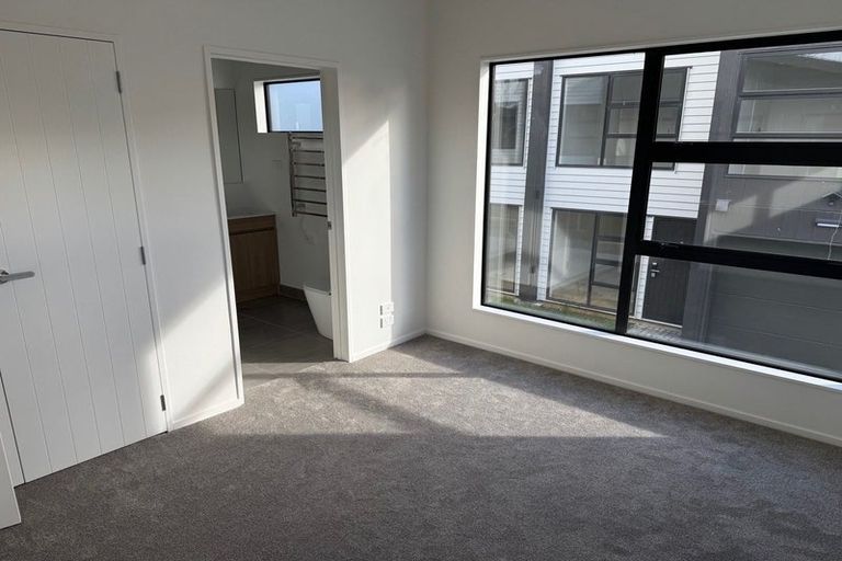 Photo of property in 11/15 Oakland Avenue, Papatoetoe, Auckland, 2025