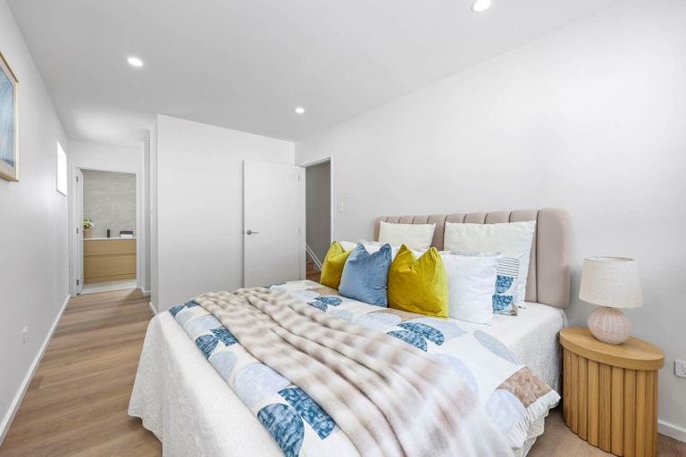 Photo of property in 40a Powrie Street, Glenfield, Auckland, 0629