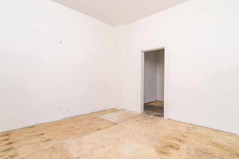 Photo of property in 32 Neidpath Road, Mornington, Dunedin, 9011