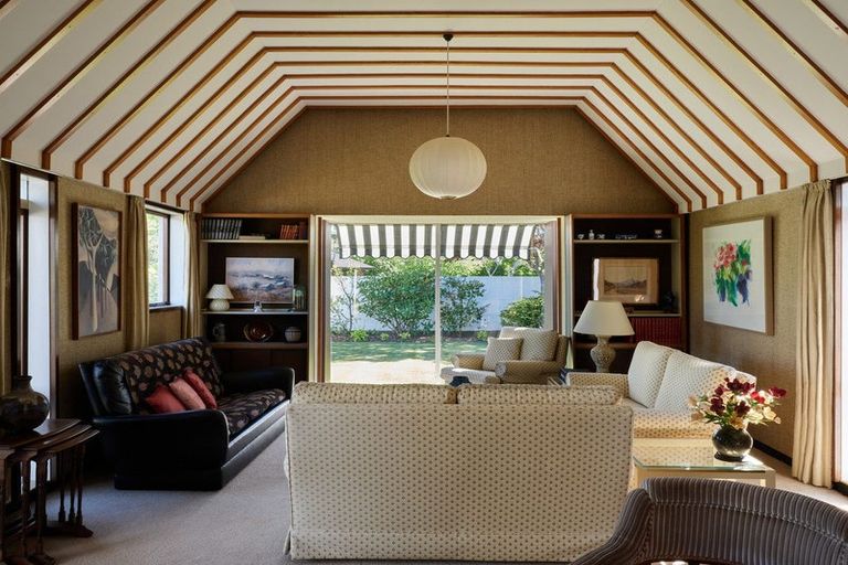 Photo of property in 39 Westburn Terrace, Burnside, Christchurch, 8041