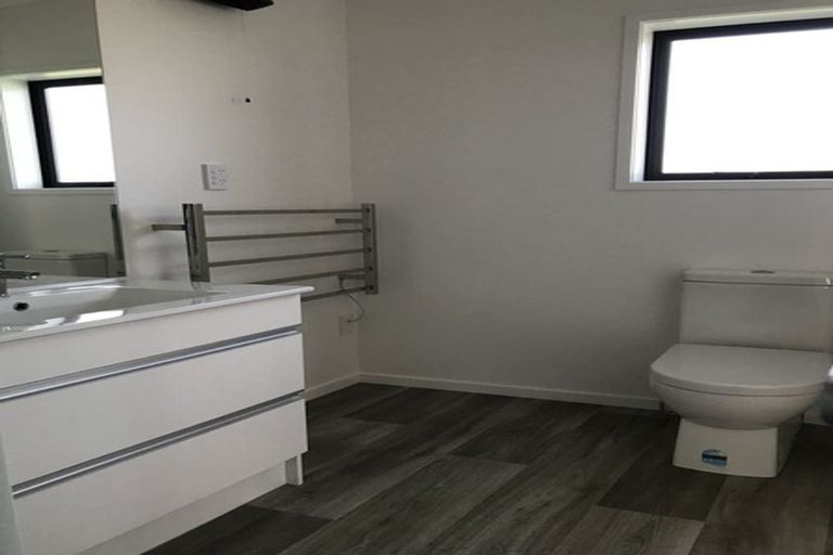 Photo of property in 62 Gervin Road, Wainui, Silverdale, 0992