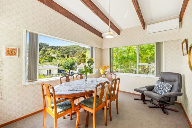 Photo of property in 10 Deller Grove, Silverstream, Upper Hutt, 5019