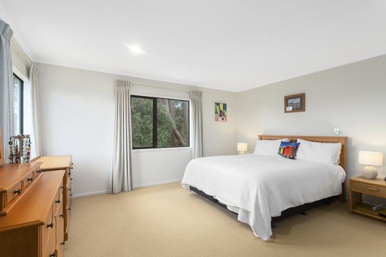 Photo of property in 26a Niccol Avenue, Narrow Neck, Auckland, 0624