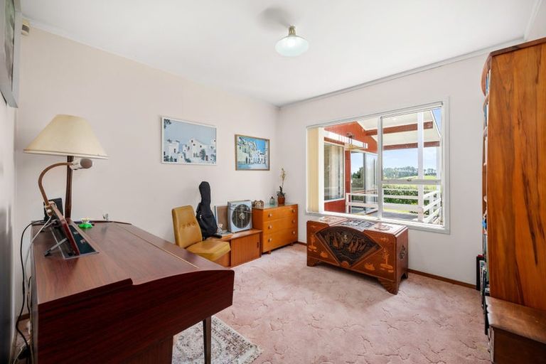 Photo of property in 1003 State Highway 16, Waimauku, 0883