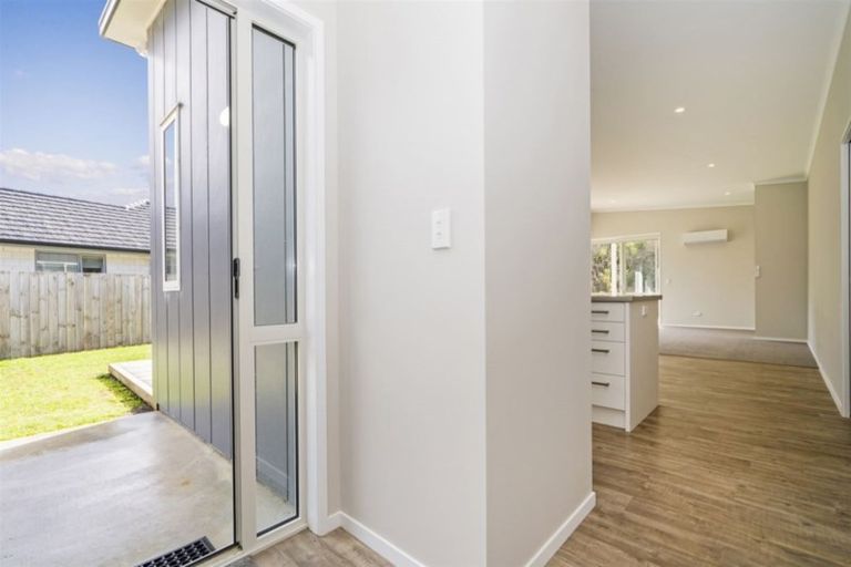 Photo of property in 28 Alf Simpson Drive, Whitianga, 3510