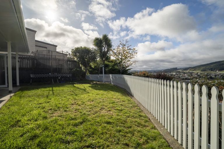 Photo of property in 43 Fyvie Avenue, Tawa, Wellington, 5028