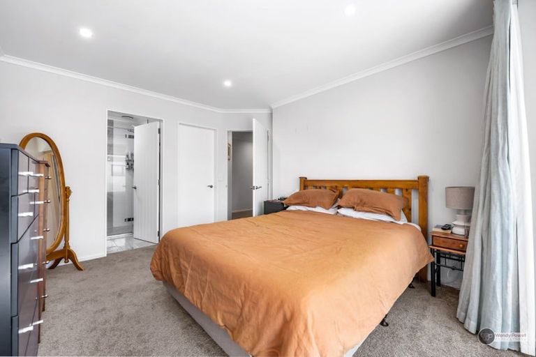 Photo of property in 14 Latimer Way, Petone, Lower Hutt, 5012