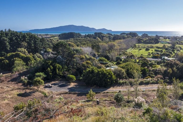 Photo of property in 191 Peka Peka Road, Peka Peka, Waikanae, 5391