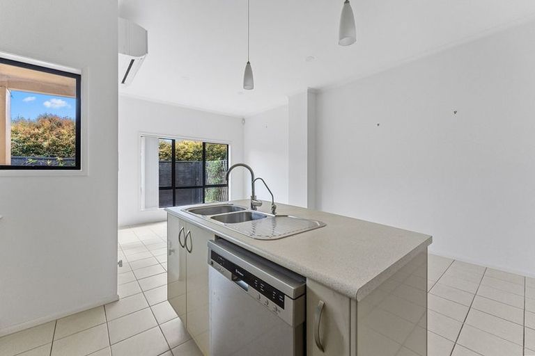 Photo of property in 12 Quarter Deck Lane, Gulf Harbour, Whangaparaoa, 0930