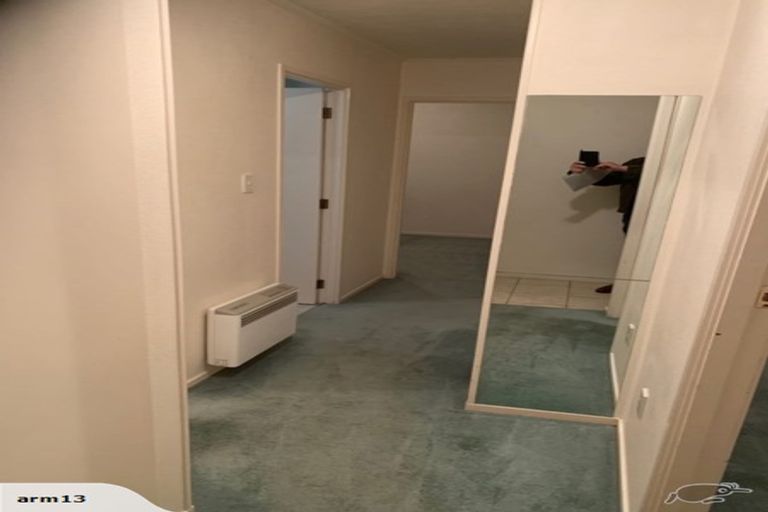 Photo of property in 1/34 Darren Crescent, Half Moon Bay, Auckland, 2012