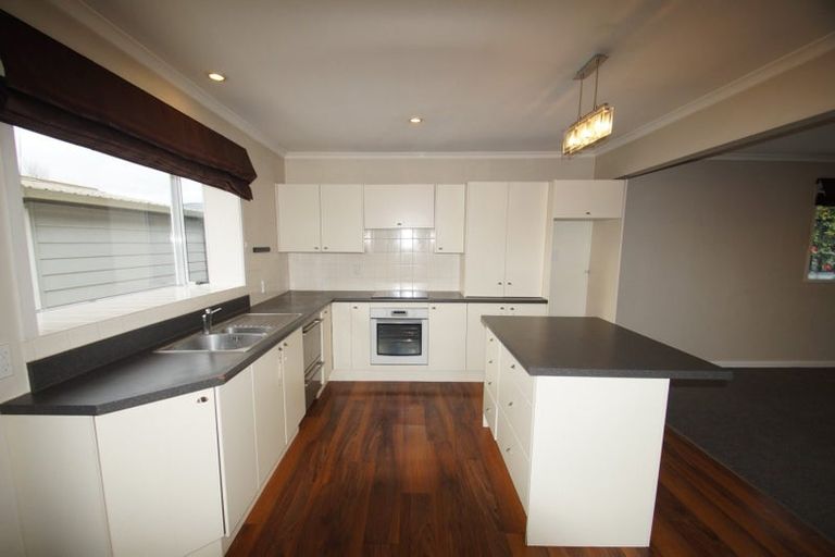 Photo of property in 39 Middlepark Road, Sockburn, Christchurch, 8042