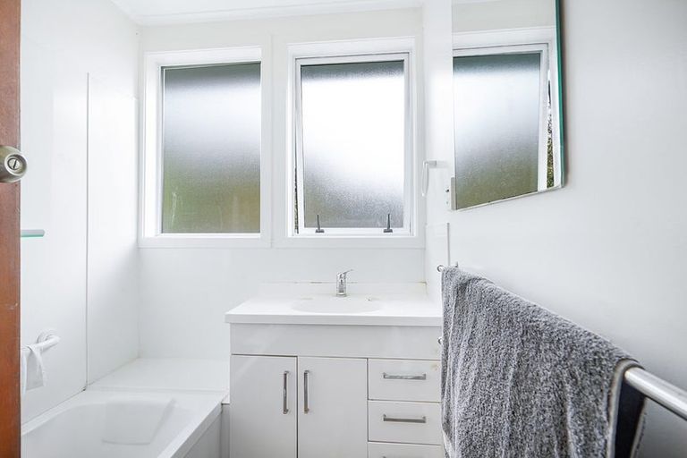 Photo of property in 100a Holland Road, Fairfield, Hamilton, 3214