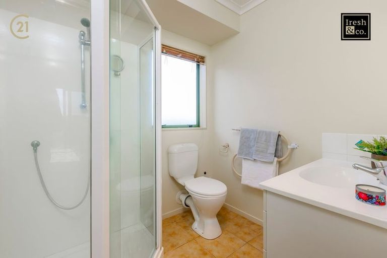 Photo of property in 22 Mt Lebanon Crescent, The Gardens, Auckland, 2105