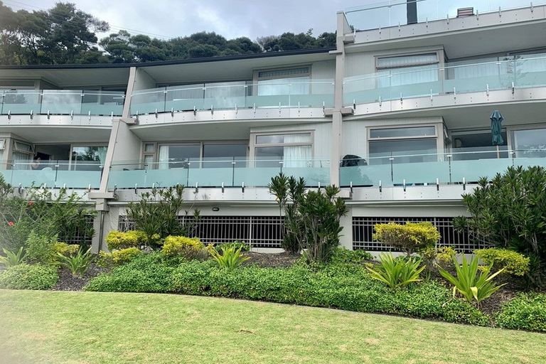 Photo of property in Bridgewater Apartments, 302/7 Te Rangi Cross Road, Paihia, 0200