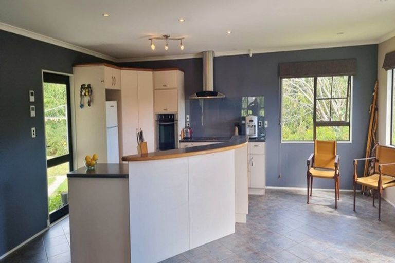 Photo of property in 242 Kuku East Road, Kuku, Levin, 5570