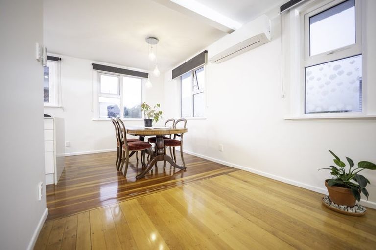 Photo of property in 15 Enderby Drive, Te Atatu Peninsula, Auckland, 0610