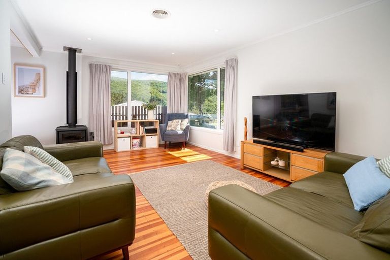 Photo of property in 11 Vancouver Street, Kingston, Wellington, 6021