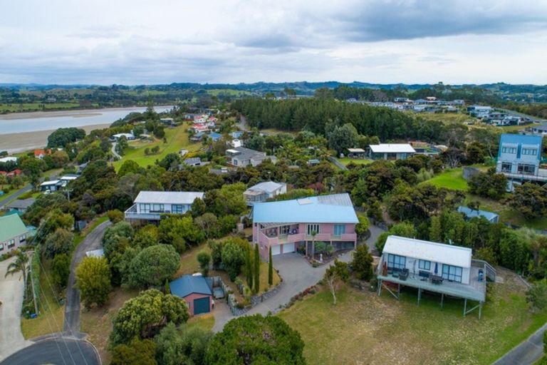 Photo of property in 64 Cheviot Street, Mangawhai Heads, Mangawhai, 0505