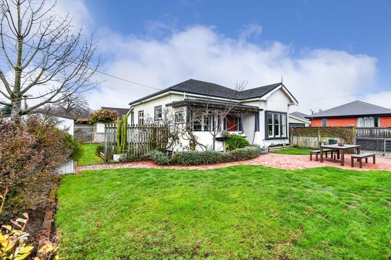 Photo of property in 1/96 Somerfield Street, Somerfield, Christchurch, 8024
