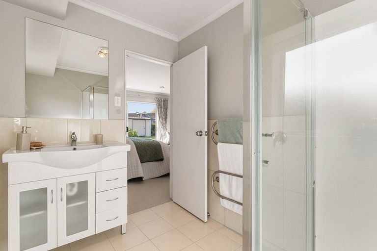 Photo of property in 15 Kereru Place, Pyes Pa, Tauranga, 3112