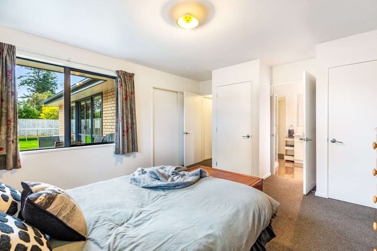 Photo of property in 15 Church Street, Oxford, 7430