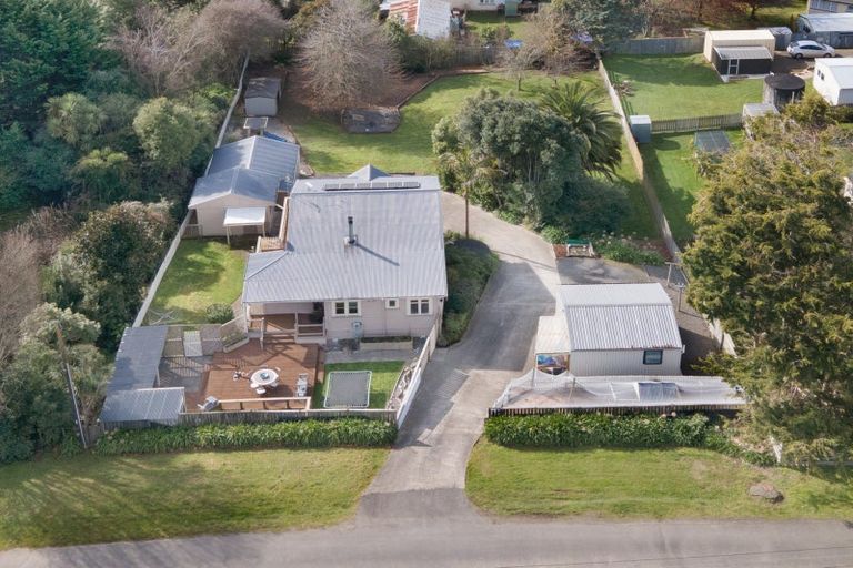 Photo of property in 110 Hastings Street, Halcombe, Feilding, 4779