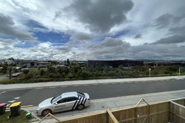 Photo of property in 11 Kaha Road, Takanini, 2110