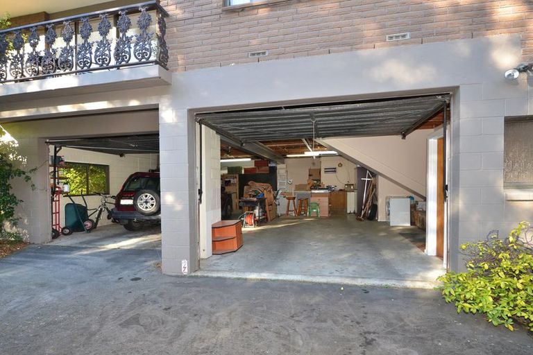 Photo of property in 106a Easther Crescent, Kew, Dunedin, 9012