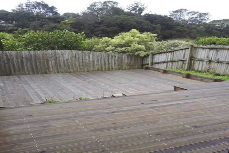 Photo of property in 72 Bluebird Crescent, Unsworth Heights, Auckland, 0632