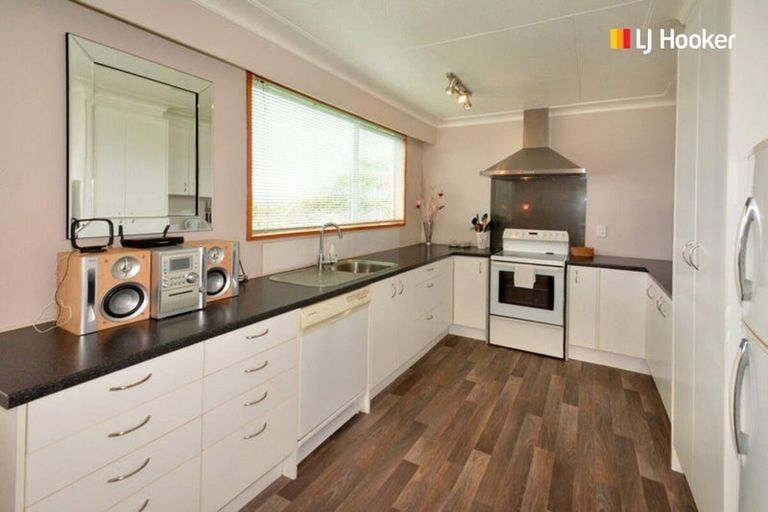 Photo of property in 16 Junction Road, Ravensbourne, Dunedin, 9022