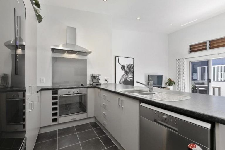 Photo of property in 40c Miro Street, Mount Maunganui, 3116