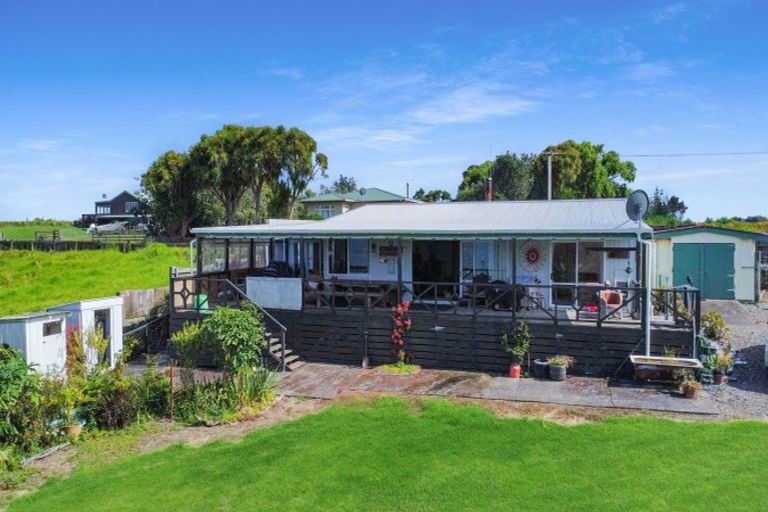 Photo of property in 1e Te Kaha Church Road, Te Kaha, Opotiki, 3199