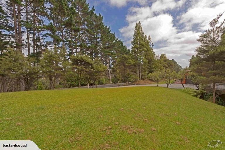 Photo of property in 329 Taiapa Road, Muriwai, Waimauku, 0881