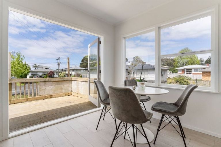 Photo of property in 116 Archibald Road, Kelston, Auckland, 0602