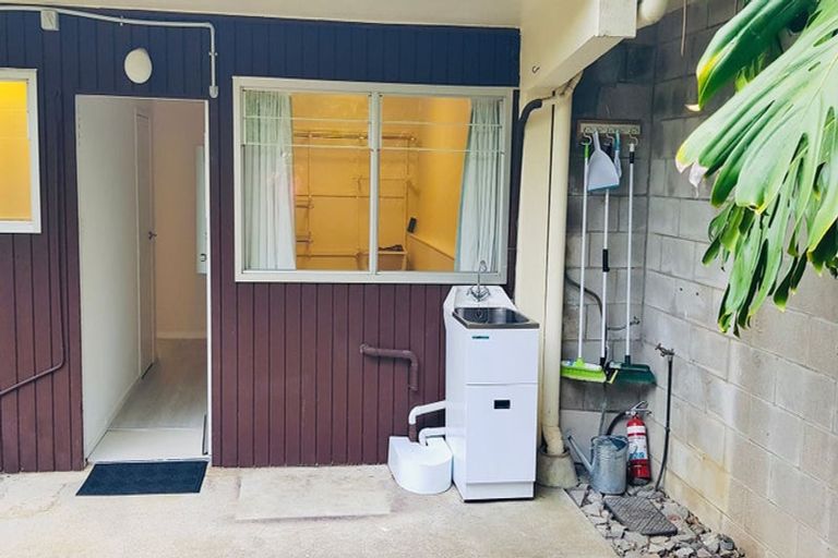 Photo of property in 1/23b Hillsborough Road, Hillsborough, Auckland, 1042