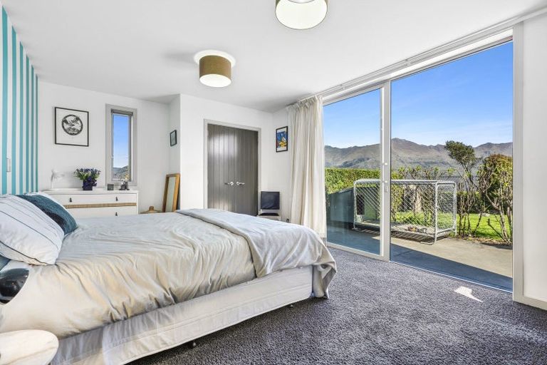Photo of property in 19 Infinity Drive, Wanaka, 9305
