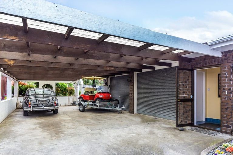 Photo of property in 16 Kempton Place, Richmond Heights, Taupo, 3330