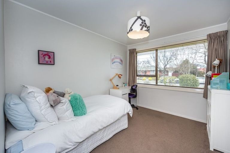 Photo of property in 25 Toorak Avenue, Avonhead, Christchurch, 8042