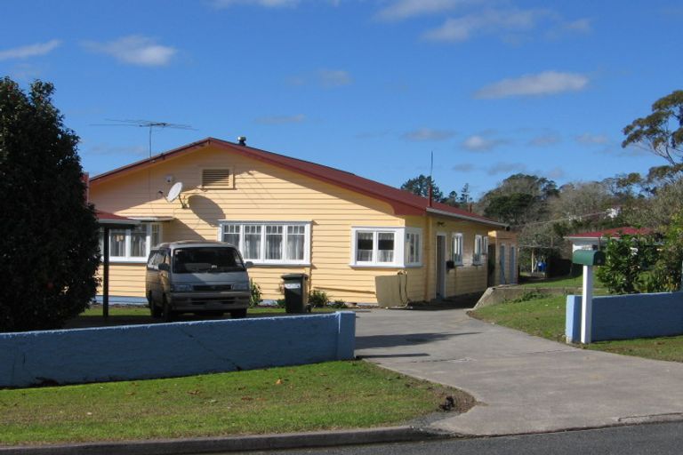 Photo of property in 17 Johnston Road, Kawakawa, 0210
