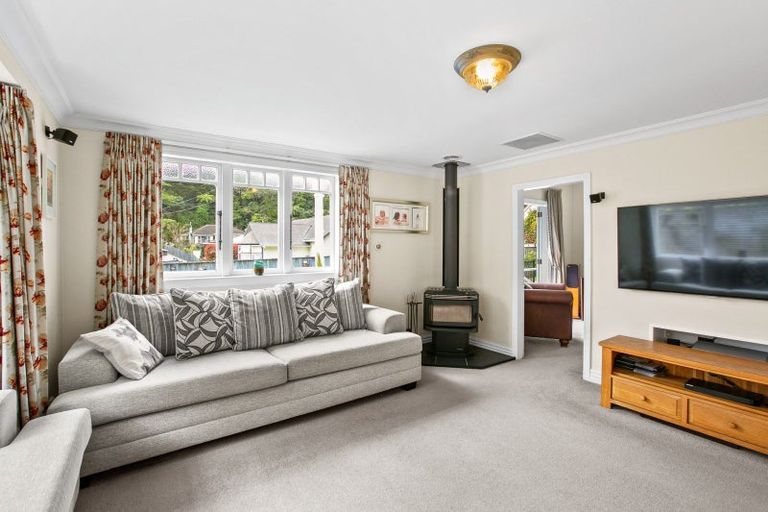 Photo of property in 24a Bracken Street, New Plymouth, 4310