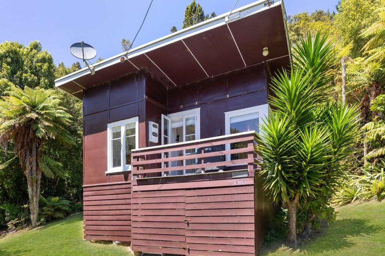 Photo of property in 19 Tombleson Road, Lake Rotoma, Rotorua, 3074