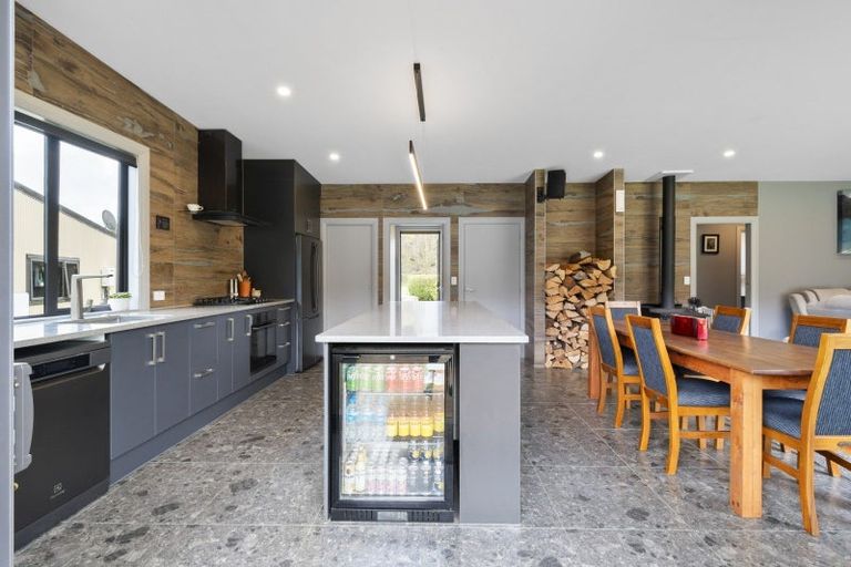 Photo of property in 193 Rowes Road, Hunterville, 4785